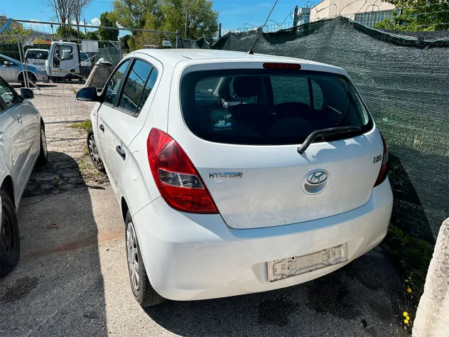 HYUNDAI I20 1.2 BENZINA 57 KW 2010