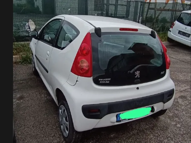 PEUGEOT 107 50 KW 2010