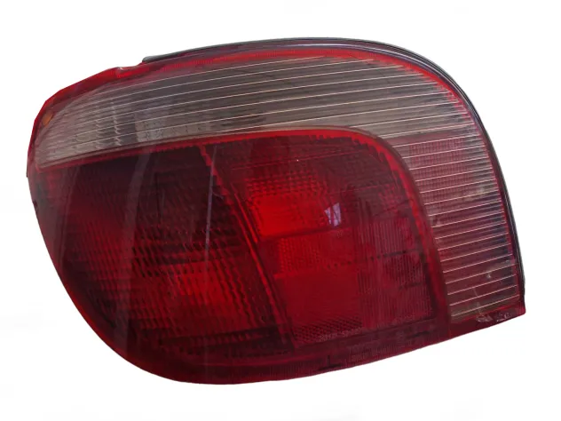 LEFT REAR LIGHT TOYOTA YARIS 2003 2004 2005