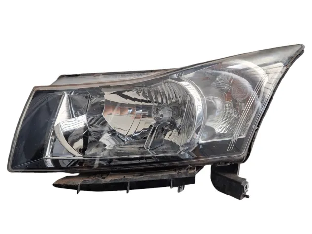 LEFT FRONT LIGHT CHEVROLET CRUZE