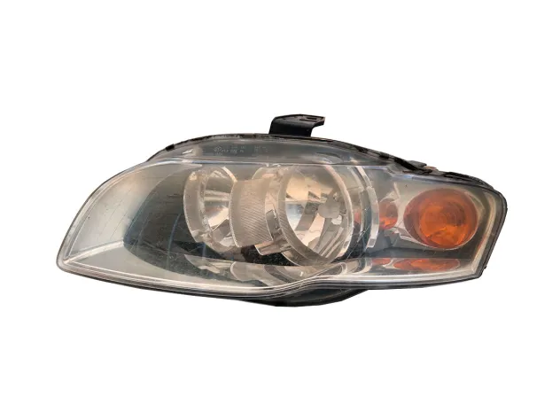 LEFT FRONT LIGHT AUDI A4 2004